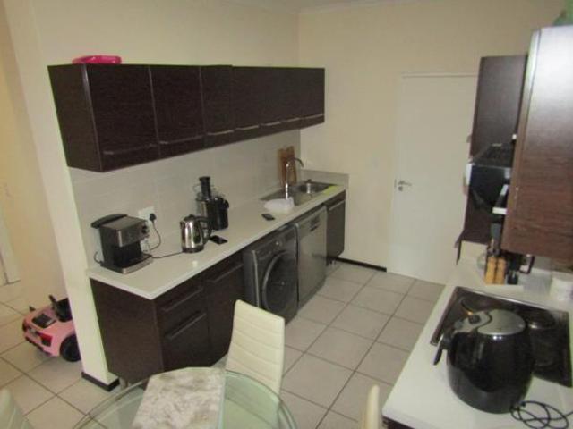 Townhouse for rent in Vosloorus, Gauteng