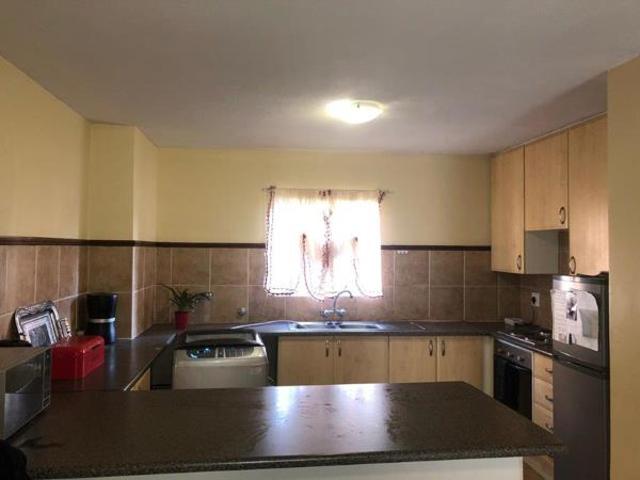 Townhouse for rent in Waterkloof, Gauteng