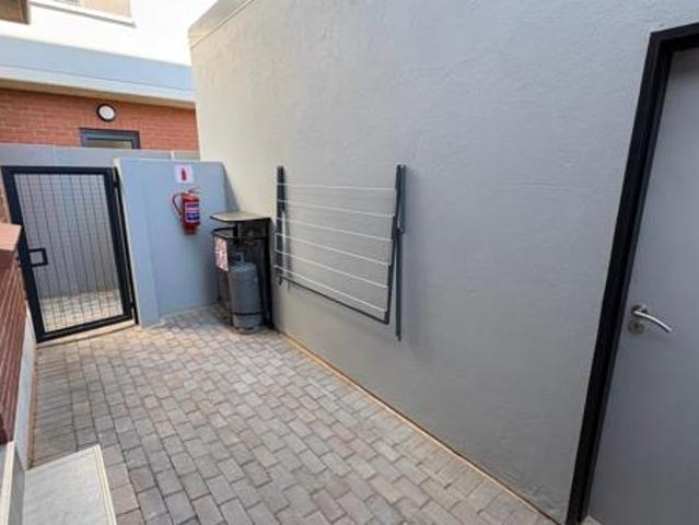 Townhouse for rent in Waterkloof, Gauteng