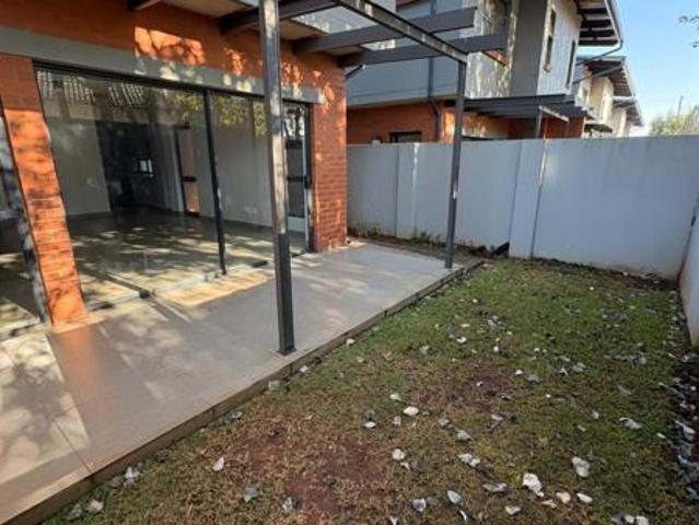 Townhouse for rent in Waterkloof, Gauteng