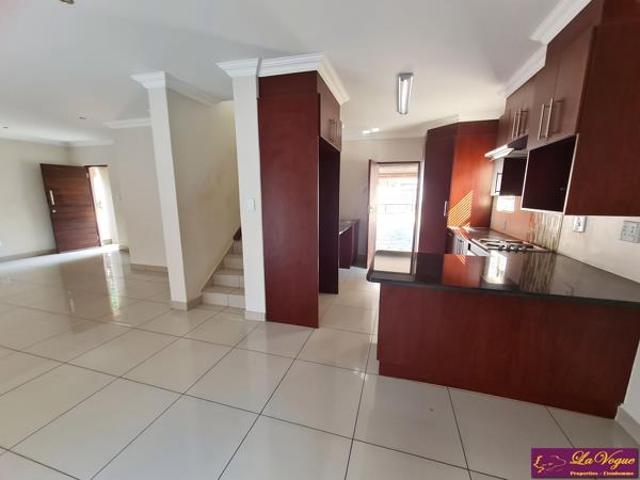 Townhouse for rent in Waterkloof, Gauteng