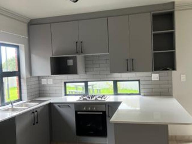 Townhouse for rent in Waterkloof, Gauteng