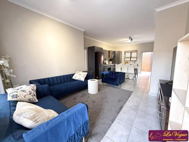 Townhouse for rent in Waterkloof, Gauteng