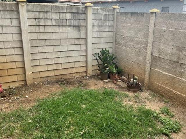 Townhouse for sale in Tlhabane, North West