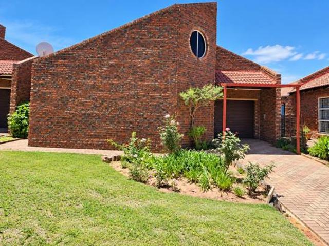 Townhouse for sale in Orkney, Matlosana Local Municipality