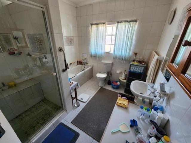 Townhouse for sale in Dr Kenneth Kaunda, North West