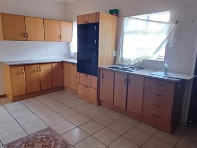 Townhouse for sale in Dr Kenneth Kaunda, North West