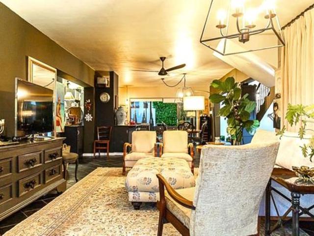 Townhouse for sale in Durbanville, Western Cape