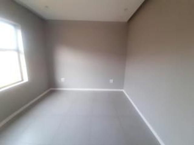 Townhouse for rent in Princess Grant, Kwazulu-natal