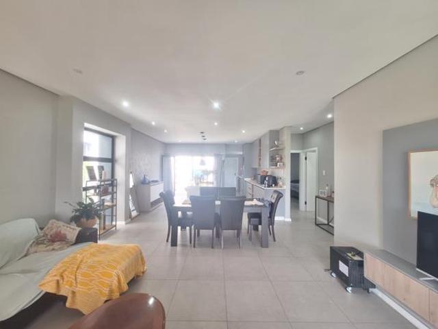 Townhouse for rent in Princess Grant, Kwazulu-natal