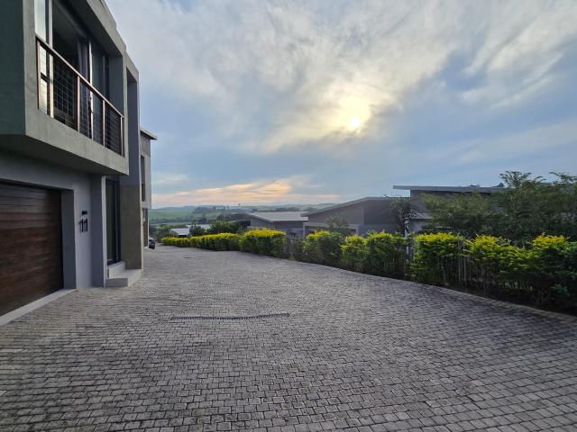 Townhouse for rent in Princess Grant, Kwazulu-natal