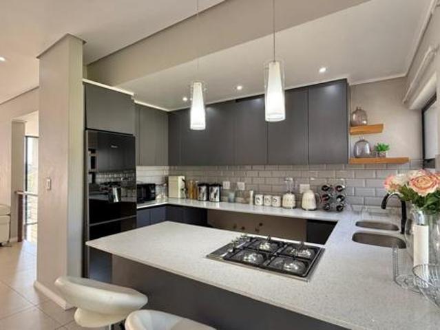 Townhouse for rent in Princess Grant, Kwazulu-natal