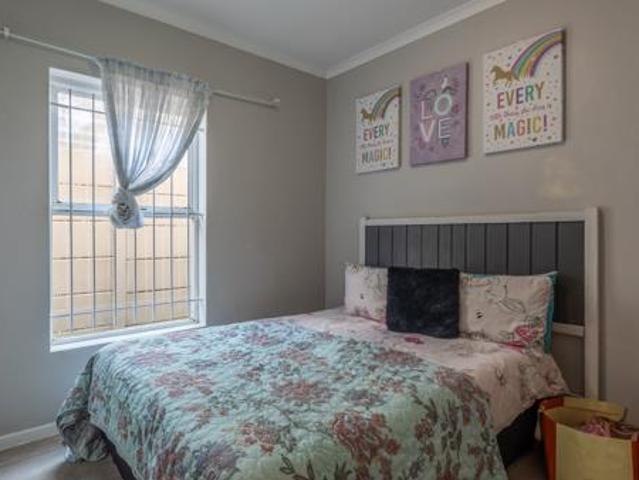 Townhouse for sale in Cape Town, Western Cape