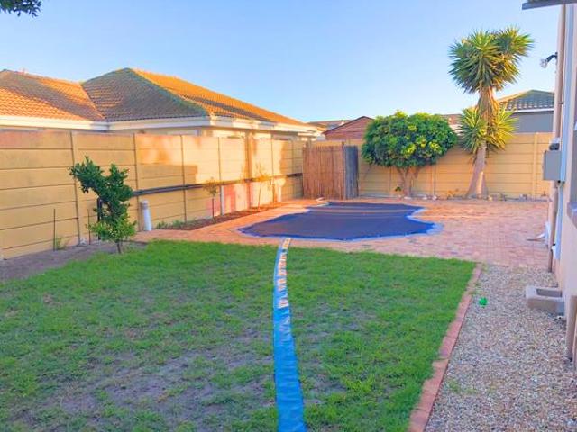 Townhouse for rent in Cape Town, Western Cape