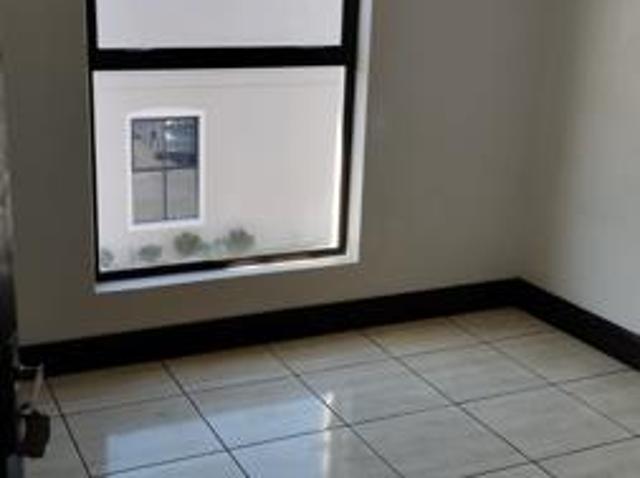 Townhouse for rent in Cape Town, City of Cape Town