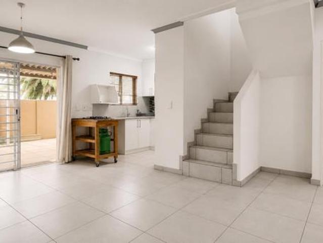 Townhouse for rent in Cape Town, Western Cape