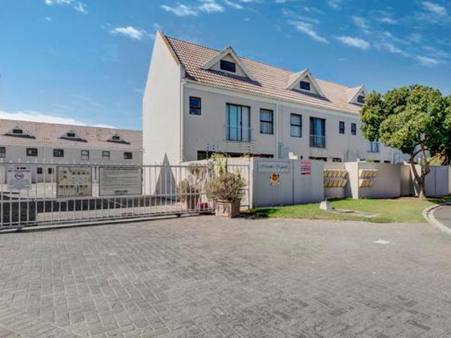 Townhouse for sale in Cape Town, Western Cape