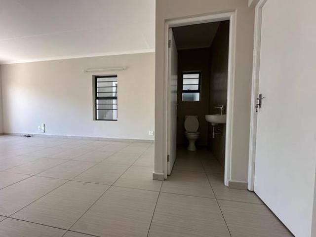 Townhouse for rent in Cape Town, City of Cape Town