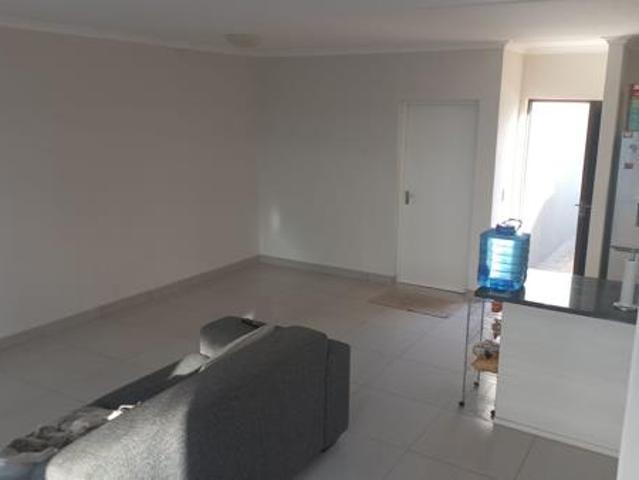 Townhouse for rent in Cape Town, Western Cape