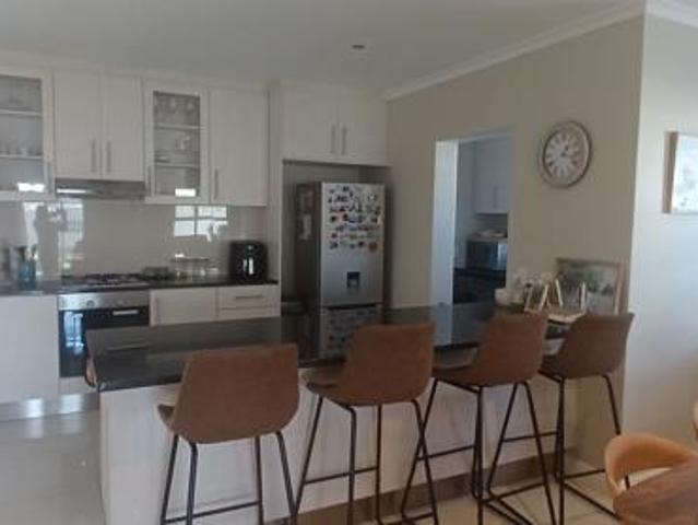 Townhouse for rent in Cape Town, City of Cape Town