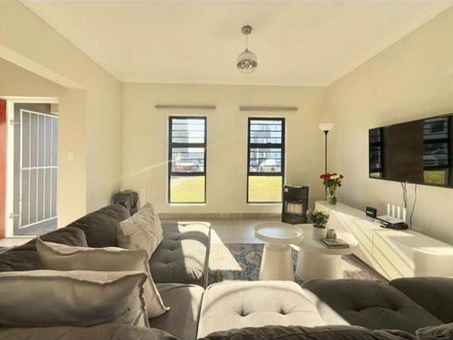 Townhouse for rent in Cape Town, City of Cape Town