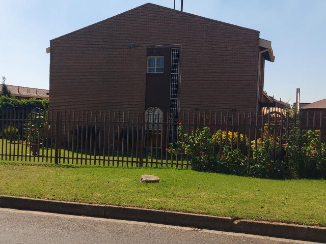Townhouse for sale in Ekurhuleni, Gauteng