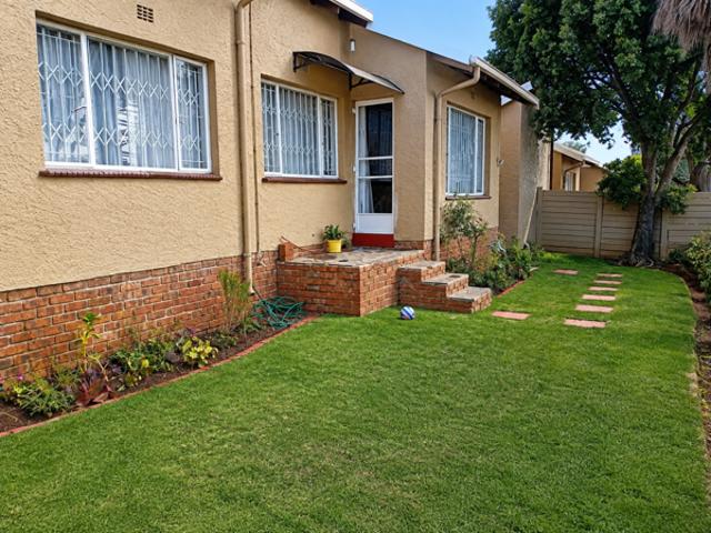 Townhouse for rent in Ekurhuleni, Gauteng