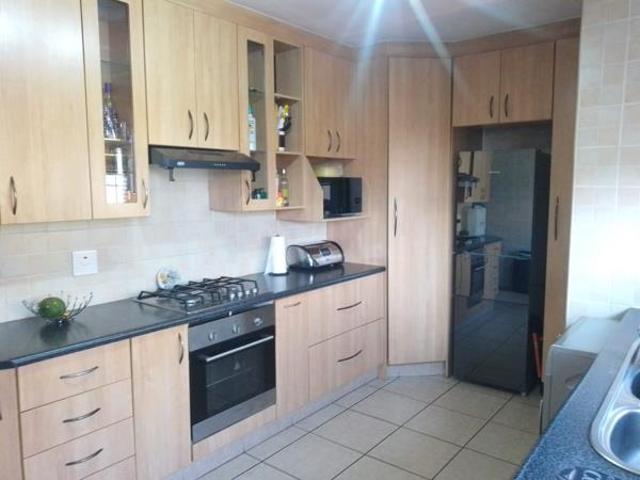 Townhouse for rent in Ekurhuleni, Gauteng