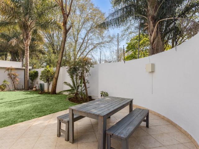 Townhouse for rent in Vosloorus, Gauteng