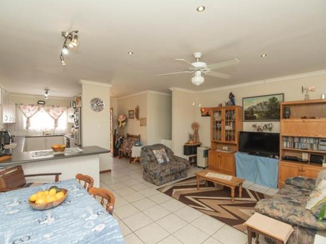 Townhouse for sale in Eastern Cape