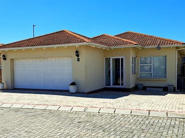 Townhouse for sale in Eastern Cape