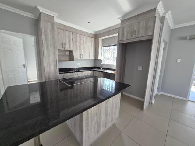 Townhouse for rent in Nelson Mandela Bay Ward 18, Nelson Mandela Bay Metropolitan Municipality
