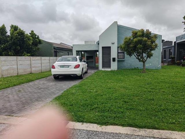 Townhouse for sale in Nelson Mandela Bay Ward 18, Nelson Mandela Bay Metropolitan Municipality