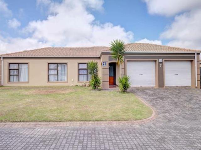 Townhouse for sale in Eastern Cape