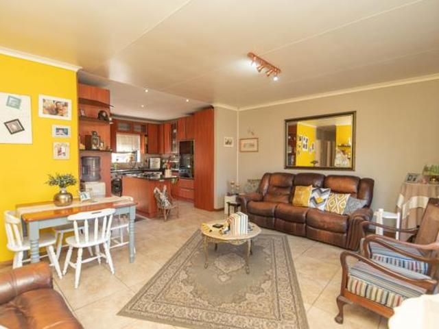 Townhouse for sale in Eastern Cape