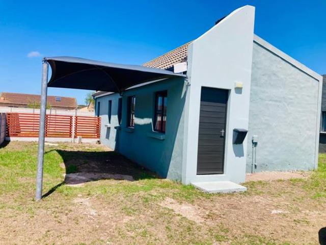 Townhouse for sale in Port Elizabeth, Eastern Cape