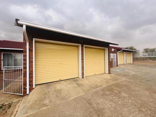 Townhouse for sale in Koppies, Free State