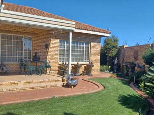Townhouse for sale in Koppies, Free State