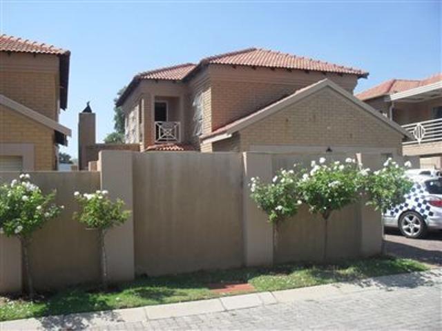 Townhouse for sale in Koppies, Free State