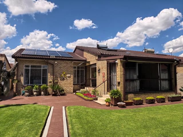 Townhouse for sale in Koppies, Free State