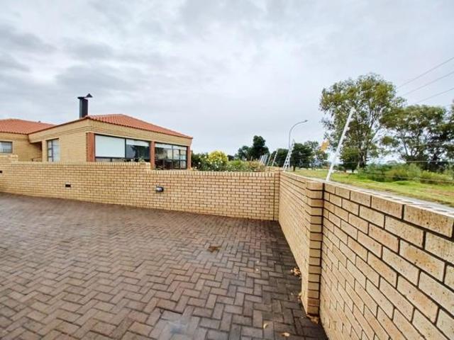 Townhouse for sale in Koppies, Free State