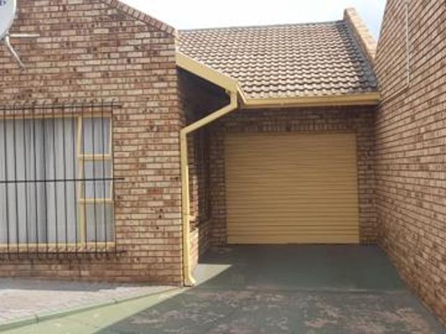 Townhouse for sale in Koppies, Free State