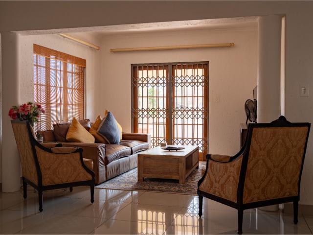 Townhouse for rent in Sandton, Paulshof
