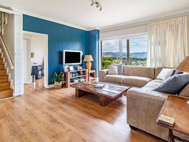 Townhouse for rent in Cape Town, Western Cape