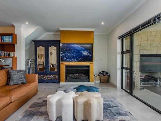 Townhouse for sale in Durbanville, Western Cape
