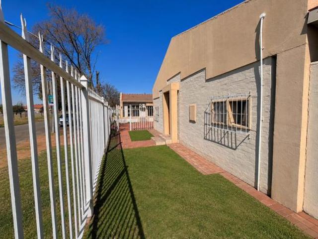 Townhouse for sale in Bloemfontein, Free State