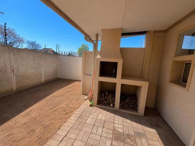 Townhouse for sale in Bloemfontein, Mangaung Metropolitan Municipality