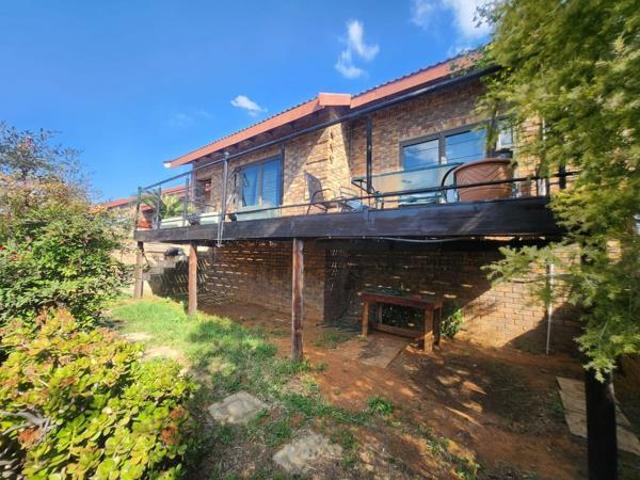 Townhouse for sale in Bloemfontein, Free State