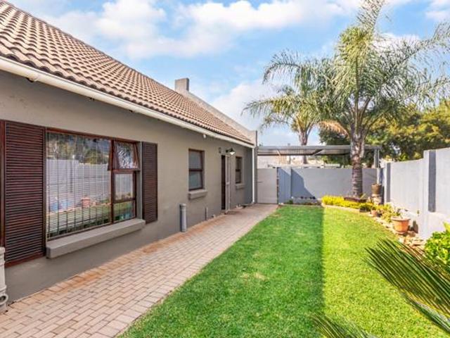 Townhouse for rent in Westonaria, Gauteng