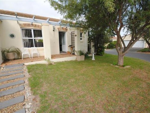 Townhouse for rent in Cape Town, Western Cape